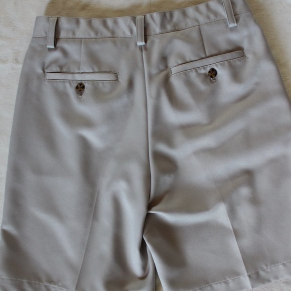 Van Heusen Beige Shorts ~30~ - Picture 7 of 10